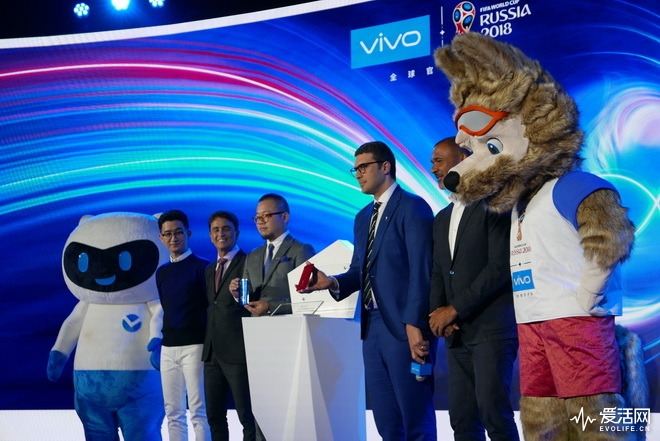 vivox21fifa开箱,vivox21fifa世界杯版红色