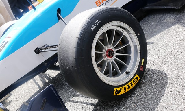 周末别宅啦快来看泛珠赛车节第一天的精彩花絮