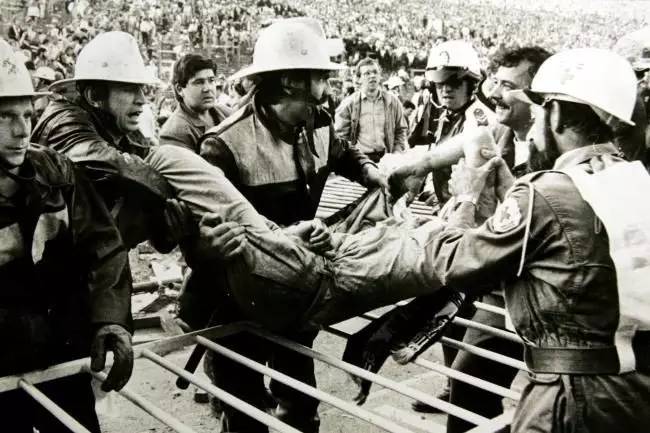 俄罗斯和英国足球,俄罗斯暴打英国足球流氓