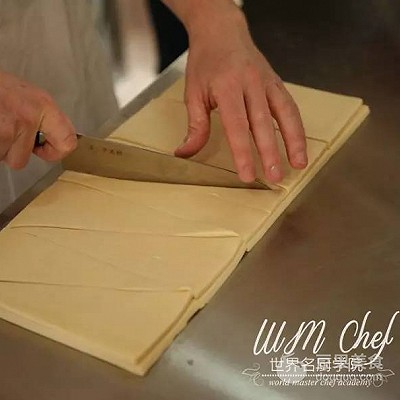 法国羊角面包制作方法,法式羊角面包的做法窍门