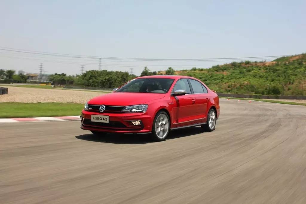 一汽大众速腾gli,国内大众速腾gli最新款