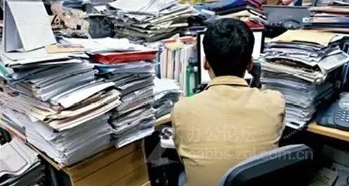 选专业最容易后悔的几个专业,目前高考选什么专业比较好找工作