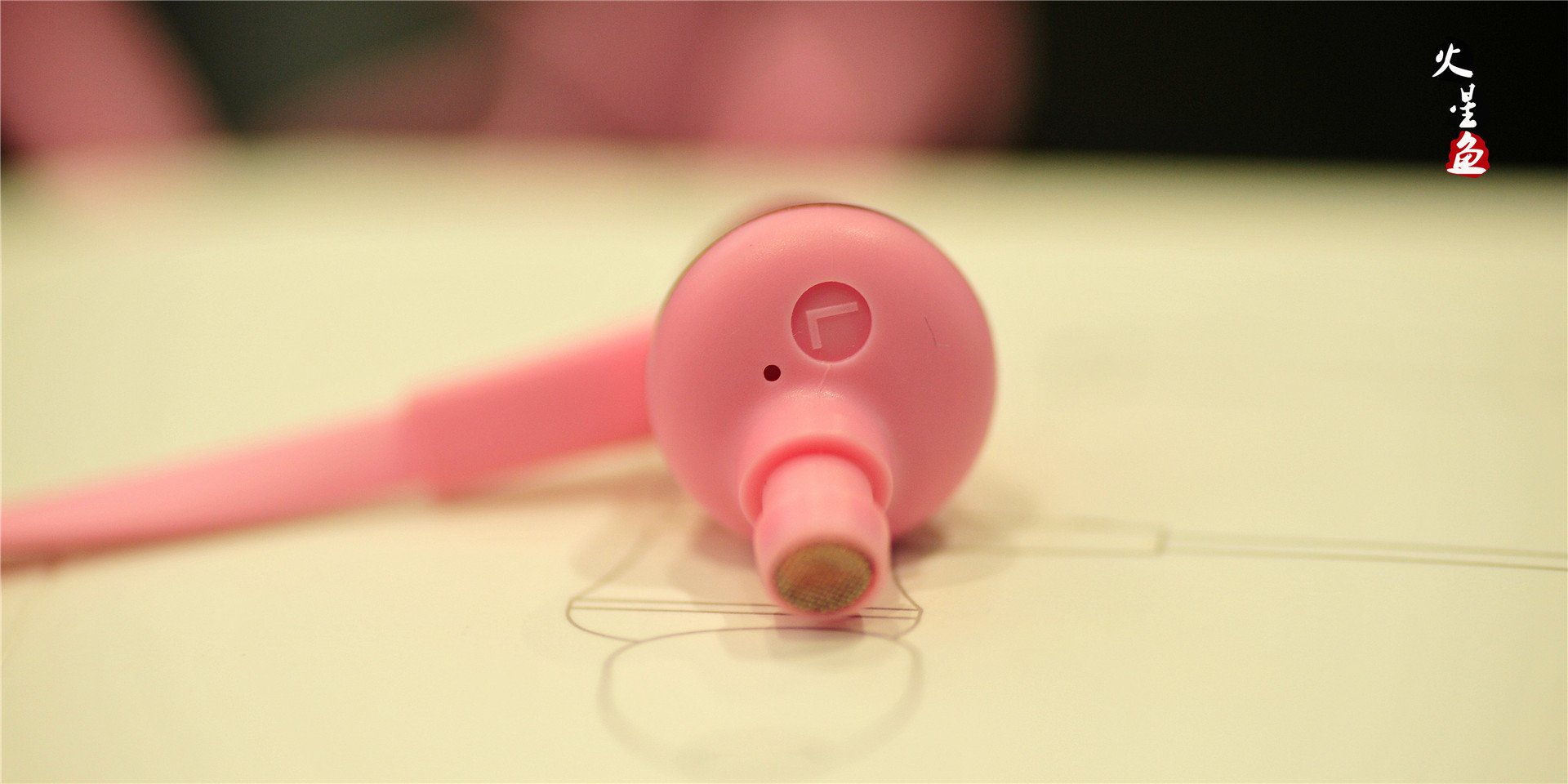 小米双单元半入耳式耳机测评,小米铁圈耳塞