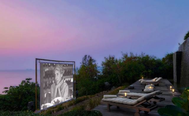 这个20年前无人知晓的小岛，现在竟然成为穷尽想象的魅惑之地！