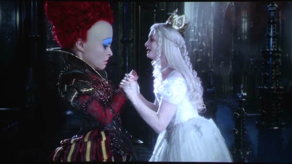 爱丽丝梦游仙境二完整版中文童话,爱丽丝梦游仙境2:镜中奇遇记简介