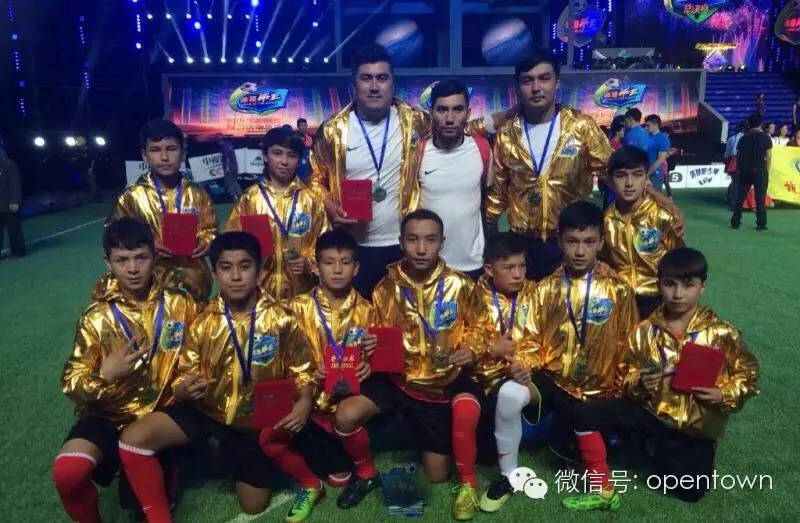 开腔：进击的*疆新**少年足球会是中国足球未来的巨人吗？