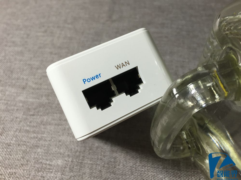 一款简美之作——必虎智能路由器