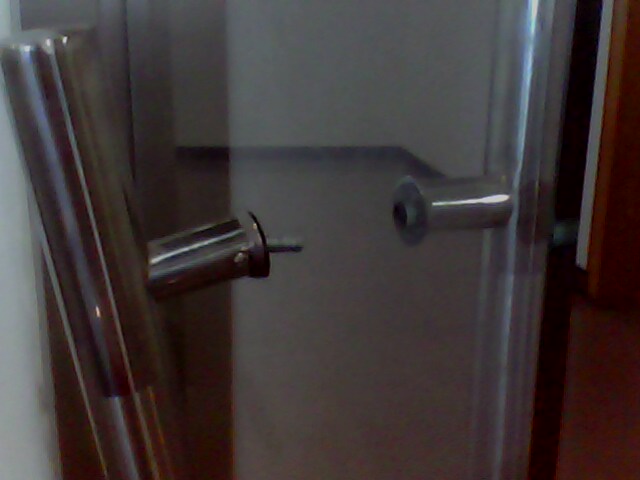 玻璃门把手坏了怎么修视频,洗澡间玻璃门把手安装