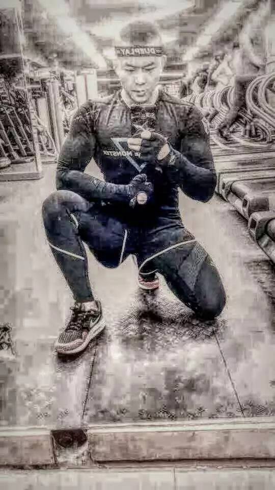 又要火了！这位帅气壮男，在宁波开了一家餐厅！女食客都疯狂了