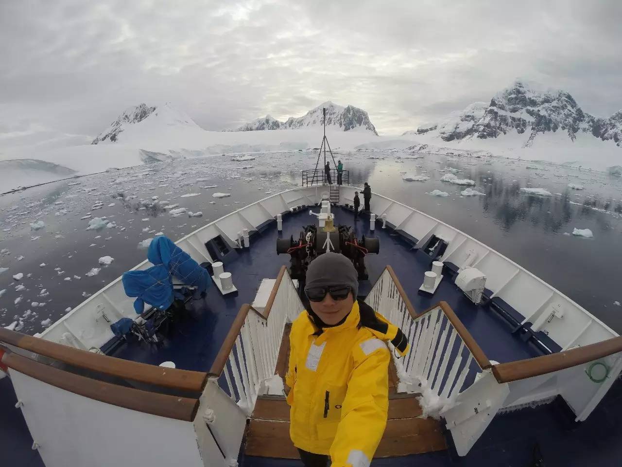 一个陕西汉子花7万元环游地球1圈，还带回一个美国女友！