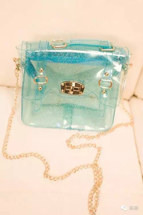 想在夏天吃冰果冻,夏天吃果冻甜甜的那种感觉