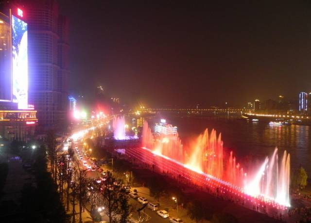 炸裂的朋友圈,炸裂了