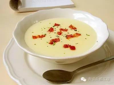 恍惚来到《好先生》中的“灰鲸”！在这家BIG满满的店，会不会