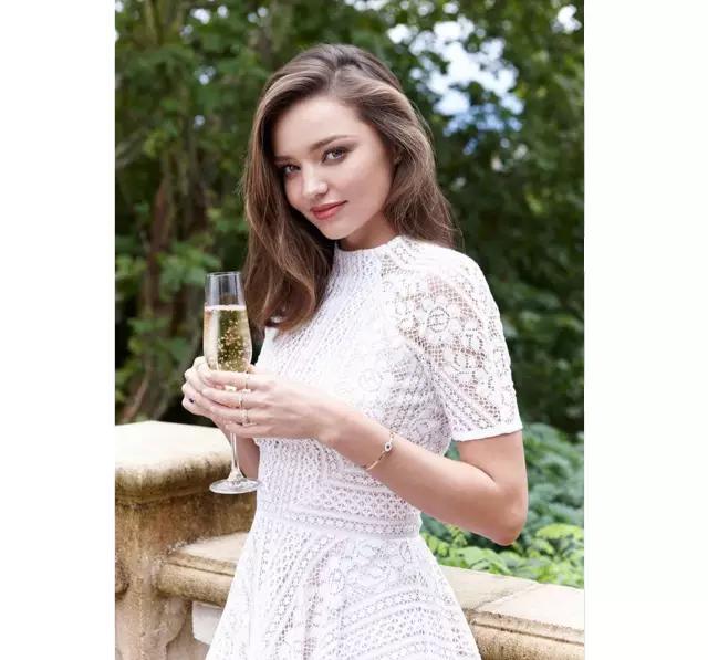 鐐庣値澶忔棩绌垮嚭涓嶄竴鏍风殑椋庢儏,閫傚悎澶忓ぉ绌跨殑钑句笣鍗曞搧