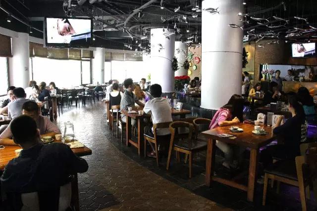 北京有家魔力餐厅，号称京城的“米饭收割机”，一到饭点就排队！