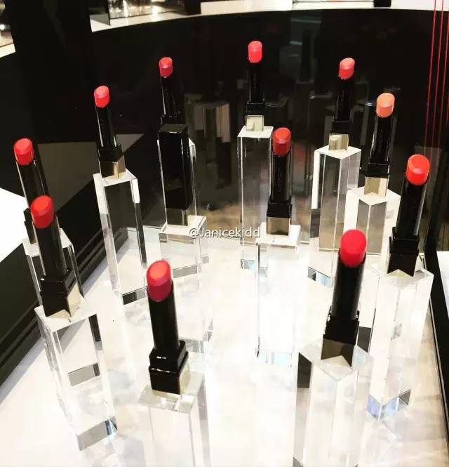 也不是非画不可，知道suqqu像银河系一样美就够了