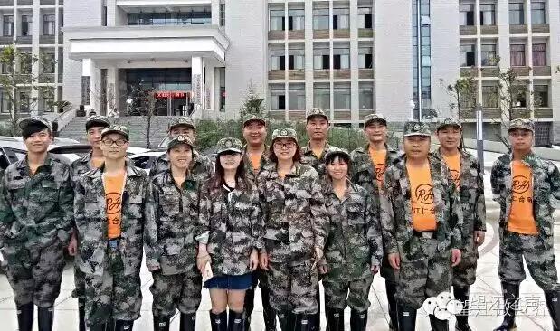 巾帼不让须眉英姿飒爽花木兰,巾帼不让须眉的女英雄花木兰