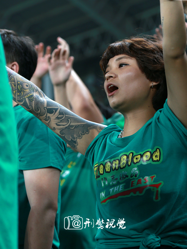 中超联赛纹身,国安啦啦队中超赛场
