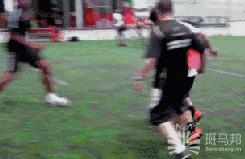 鹿晗踢球明星队,鹿晗踢球什么水平