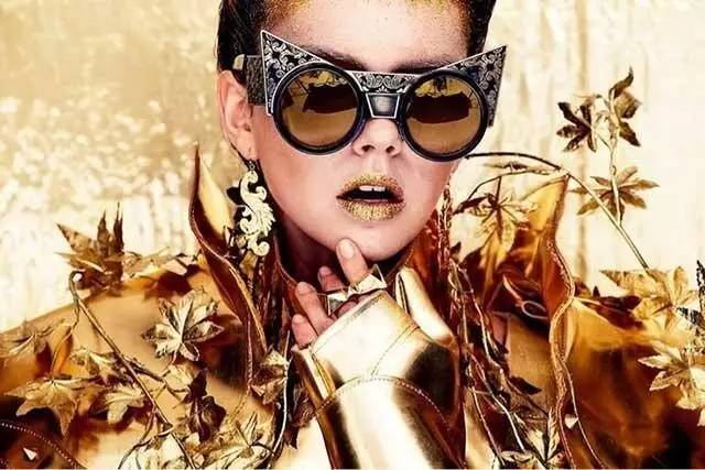 快拿下这只温柔野兽，TA能帮你挡脸藏肉！