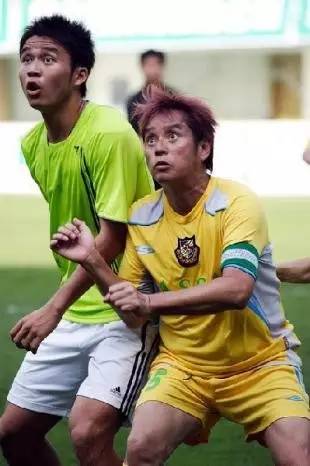 鹿晗踢球明星队,鹿晗踢球什么水平