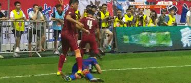 登巴巴断腿比赛,登巴巴断腿足球视频