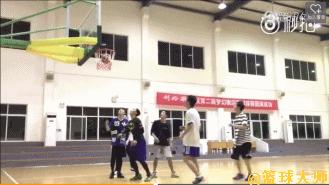 鹿晗拉杆,鹿晗篮球水平怎么样