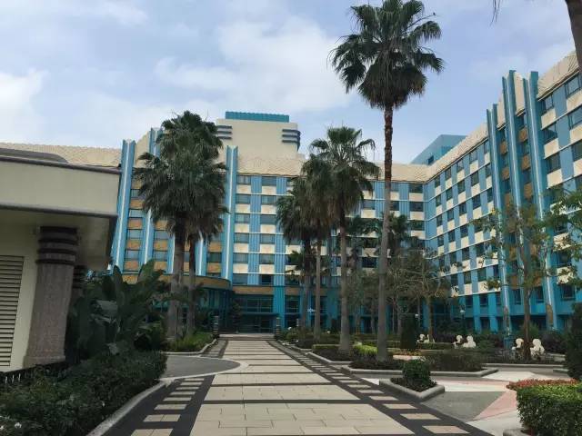 迪士尼好莱坞酒店门口有海边么,迪士尼好莱坞酒店要门票吗