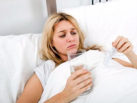 下巴长痘痘痒怎么治疗,下巴长痘痘的原因怎么调理