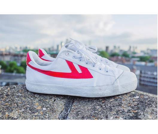 回力红白鞋是什么款,国产品牌回力鞋怎么样