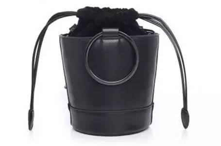 适合夏天背的包包小品牌,适合夏天背的大牌经典包