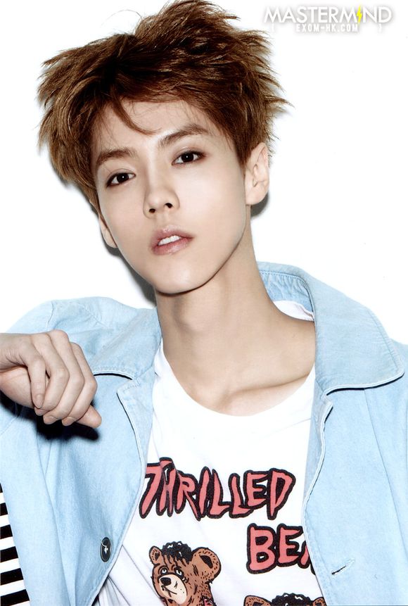 鹿晗巅峰时期有多夸张高街穿搭,鹿晗早期惊艳足球服照