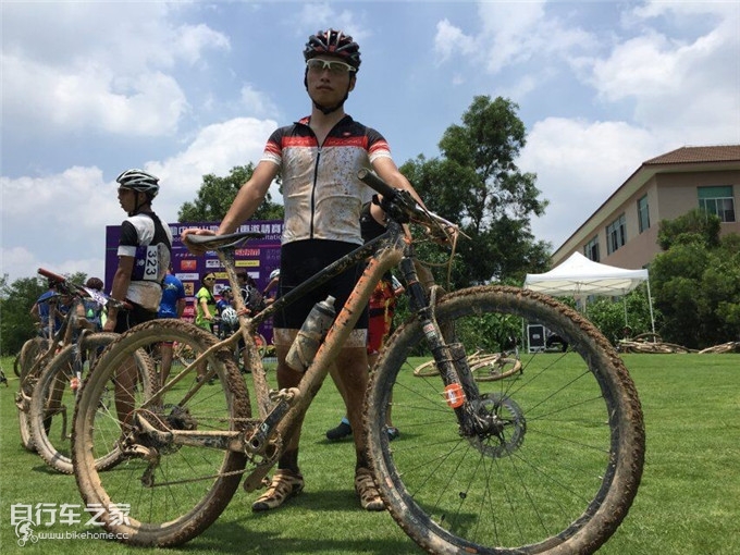 碳纤维公路赛自行车哪个牌子好,骑行高档碳纤维自行车