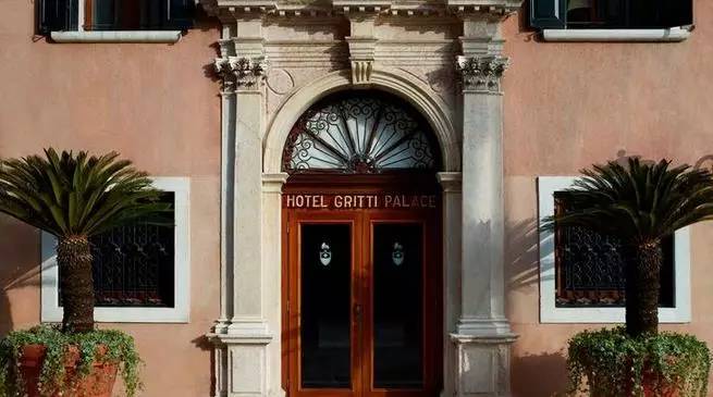 威尼斯不是水上都市吗,威尼斯旅游完全不可能见到的场景