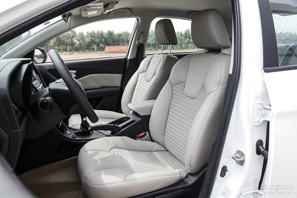 广汽传祺ga3s视界手动精英版,广汽传祺ga3s视界1.6l手动豪华版