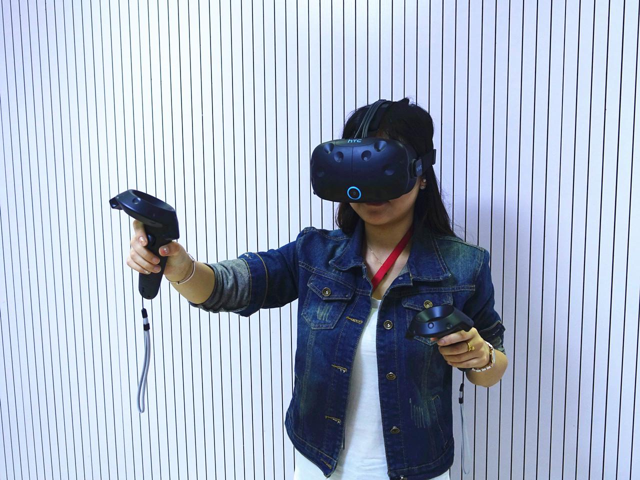 vr体验我们不一样,vr让我们身临其境