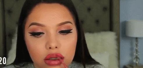 涂100层唇釉试色,涂100层口红的效果