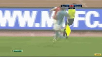 光天化日之下竟敢颠倒黑白太嚣张,光天化日之下霸气片段