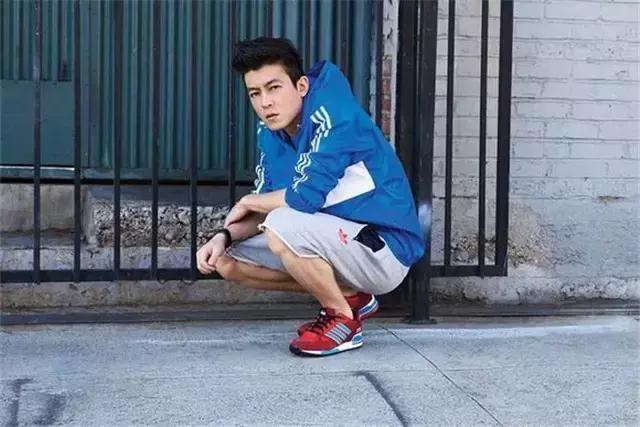 冠希哥虽然撕了女神，但我还是迷恋他