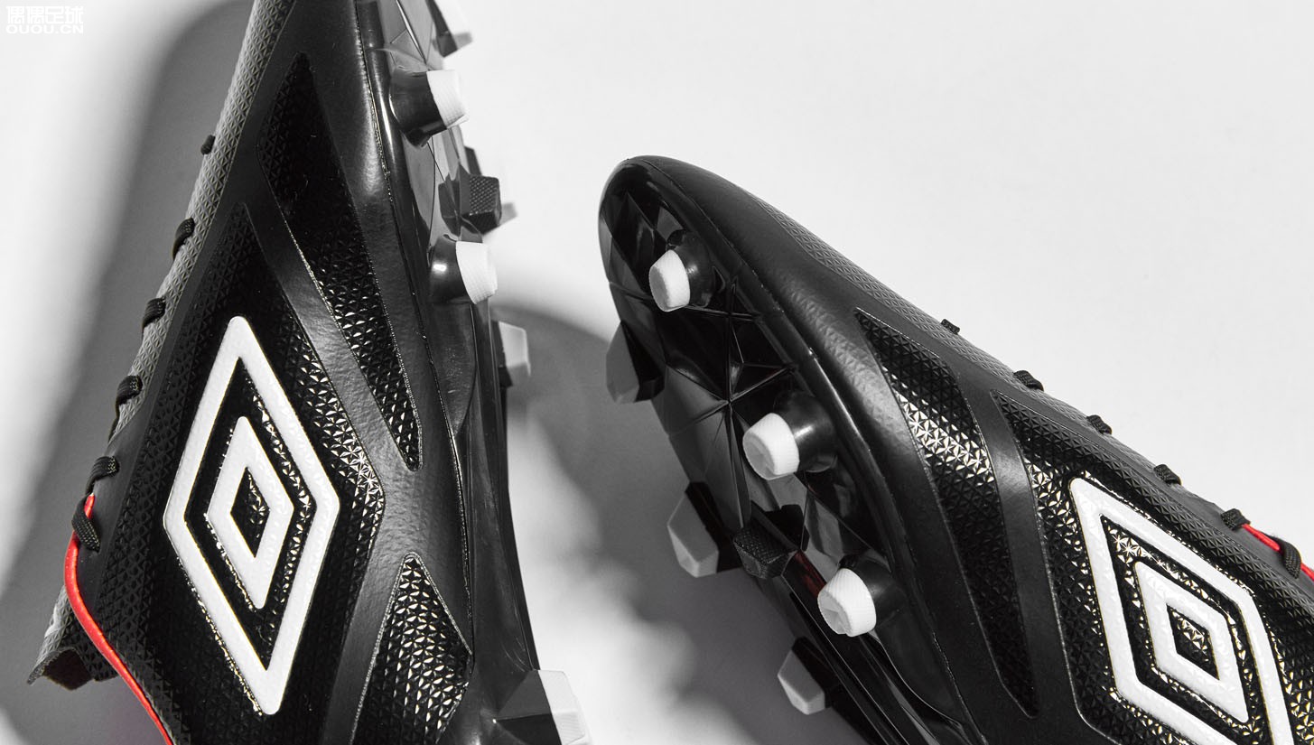 茵宝足球鞋velocita测评,茵宝ux1足球鞋测评