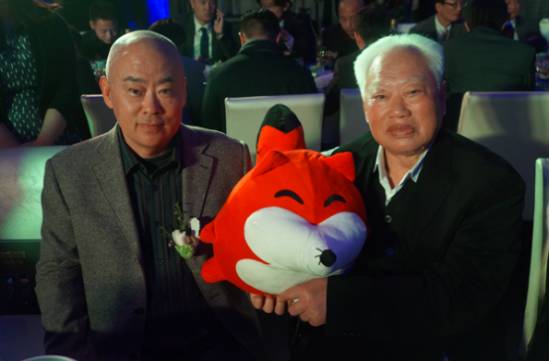 资讯一封来自童话大王父亲的表扬信：上银行原来还可以这么舒心！