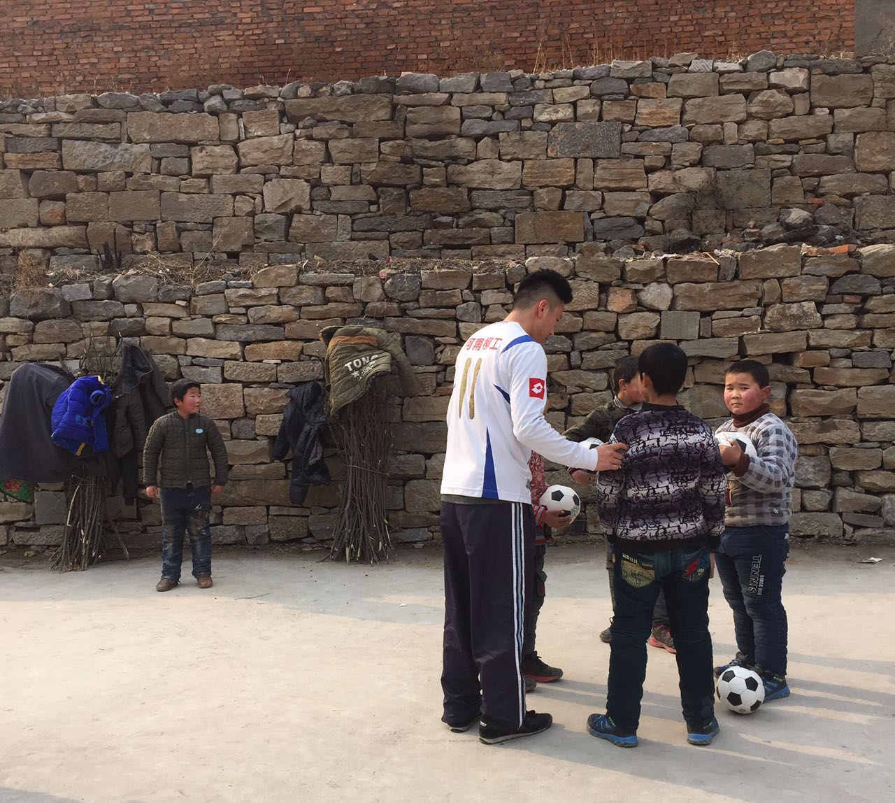 王随生谈青训,王随生踢球