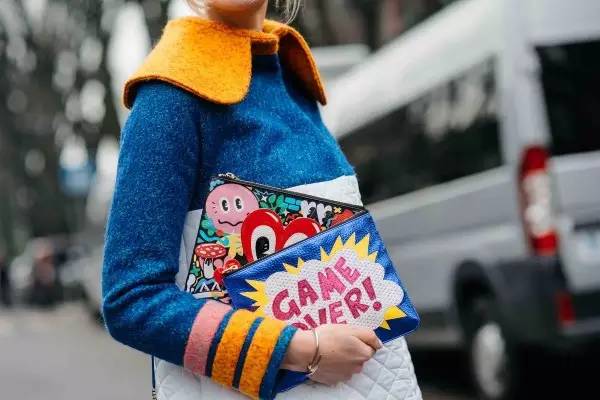 年会怎么穿衣服,年会穿什么衣服和鞋子