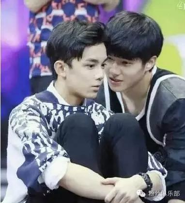 易烊千玺刘昊然谭松韵,易烊千玺周冬雨谭松韵刘昊然