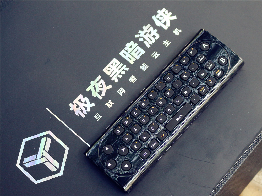 还买传统PC你就OUT了！极夜迷你电脑强势来袭