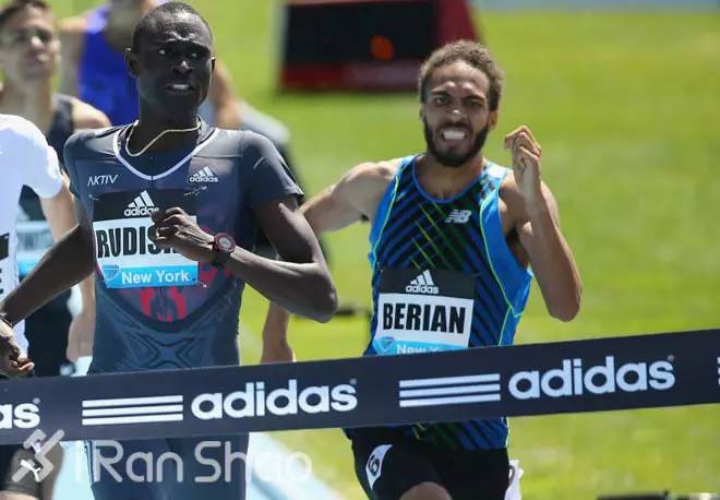 比尔盖茨创业起步过程,辍学的比尔盖茨如何成功