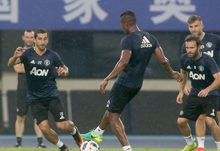 adizero路跑赛,adizero顶尖跑鞋