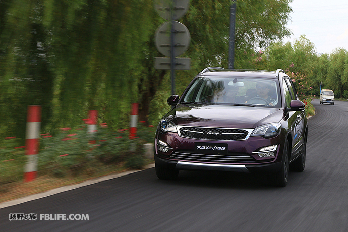 2017年2月众泰大迈x5什么配置,新款众泰大迈x5