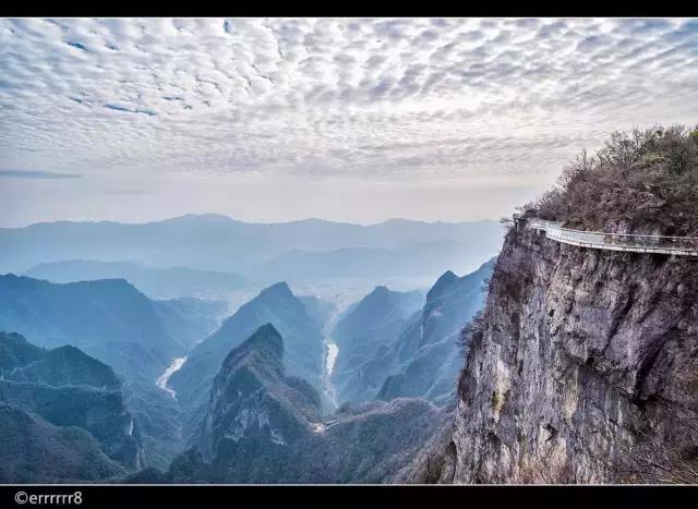 走肾腿软的惊险旅行地！走过两个敬你是条真汉子！