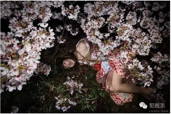 手把手教你包肉粽子,包长粽子捆线方法